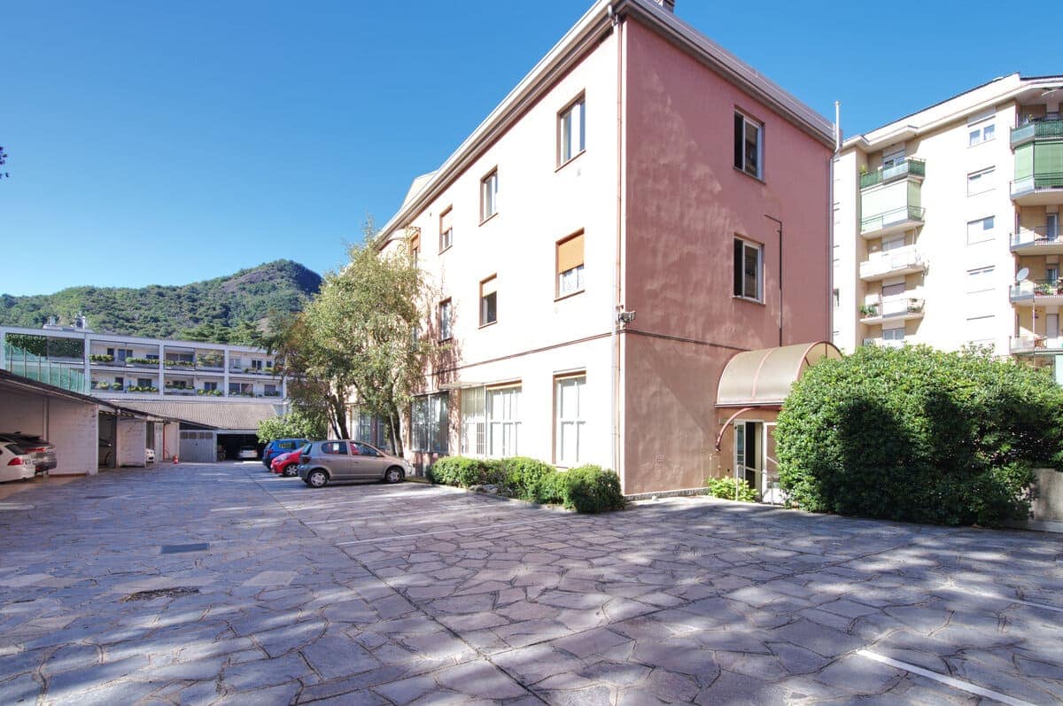 Magazzino a Como Locale a Como