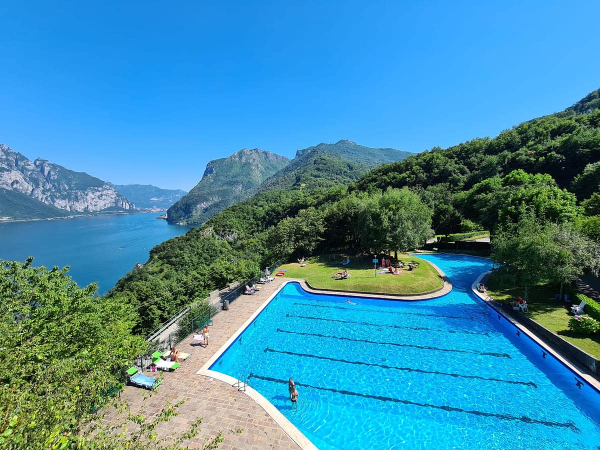 Valbrona Piscina Valbrona Kosmopolitan